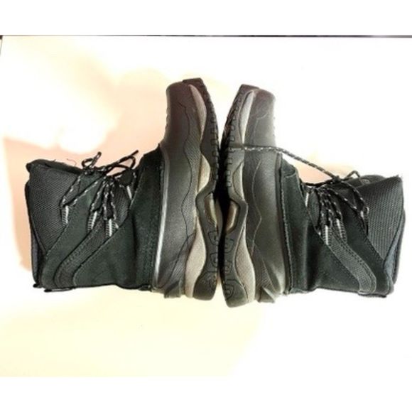 Ranger insulated books in GUC. Size 8 (W) - Picture 4 of 8